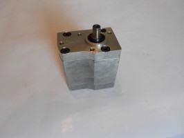 ZMAJ Z-133 pomoćna pumpa hidraulika 93.1 (novi tip)