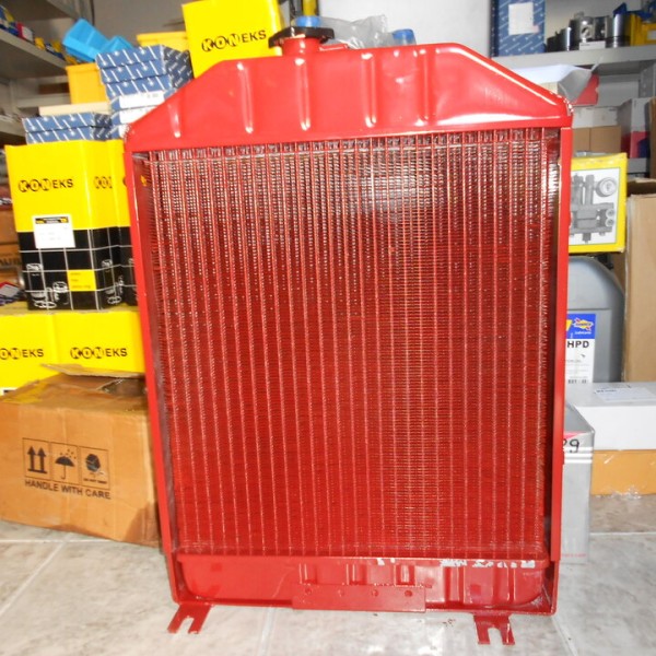 IMT 560 hladnjak vode 5 saća